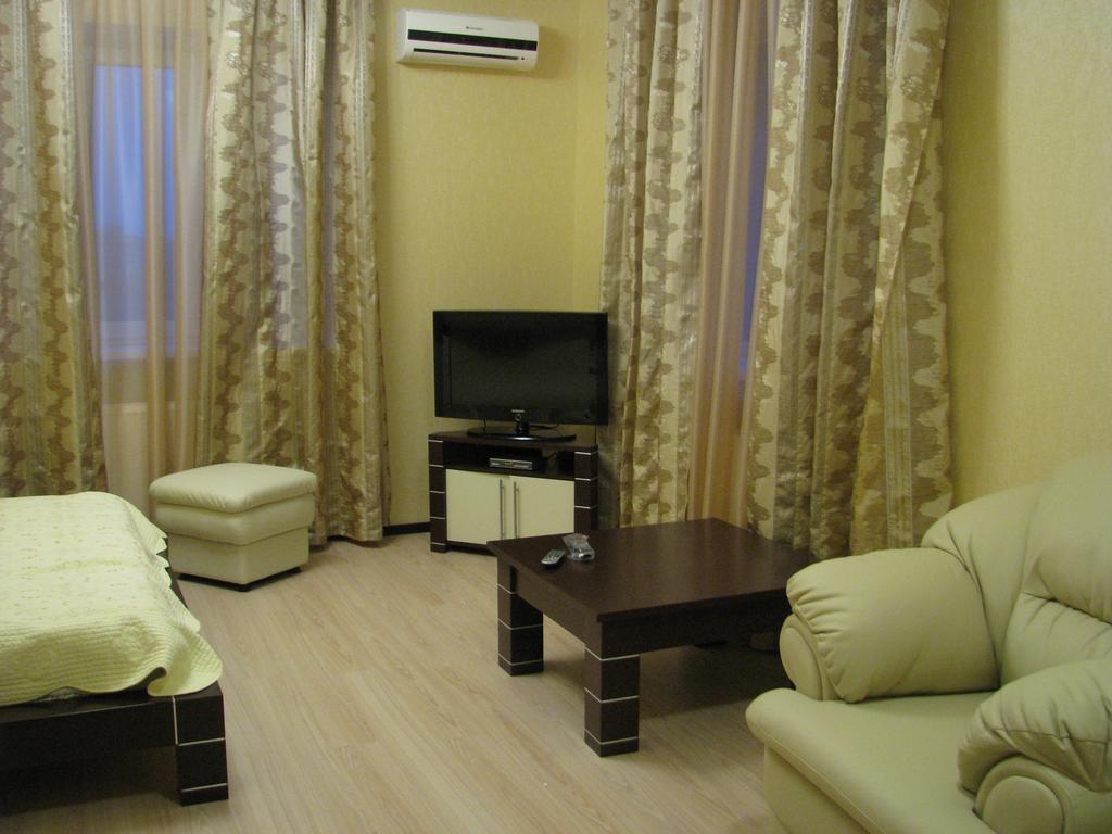 Hotel Grant Pesochin Quarto foto